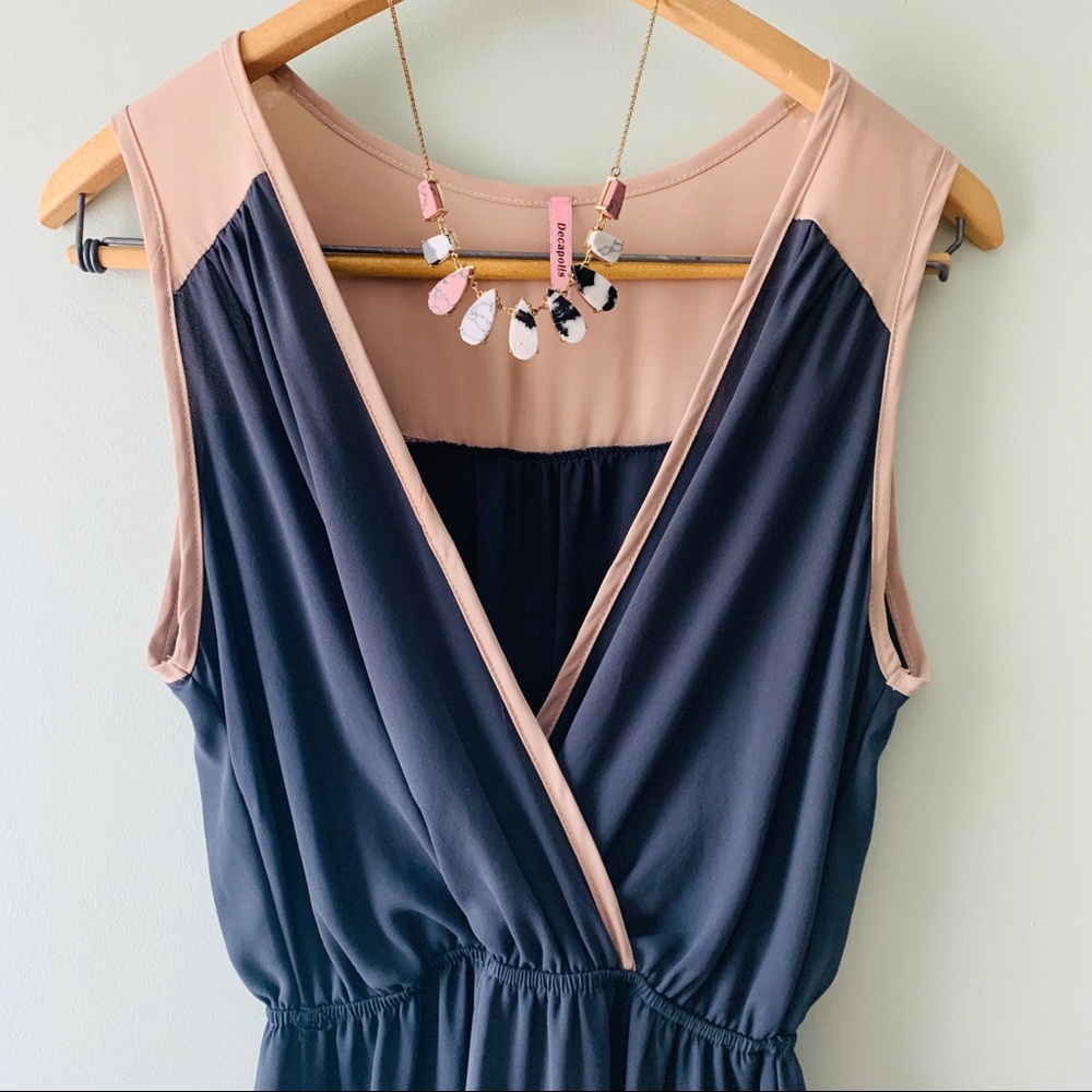 SALE 🎆 Decapolis nude & grey surplice slip dress